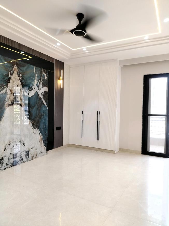 4 BHK for rent in DLF Phase 2, Gurugram — semi-furnished — 2950 sq.ft