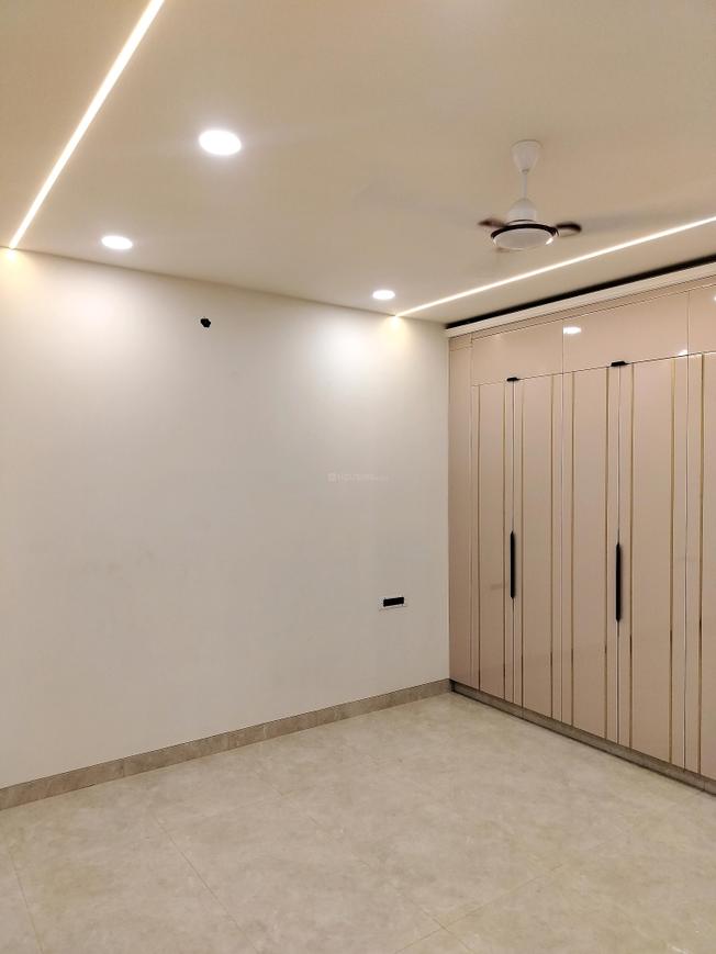 4 BHK for rent in DLF Phase 3, Gurugram — semi-furnished — 4500 sq.ft