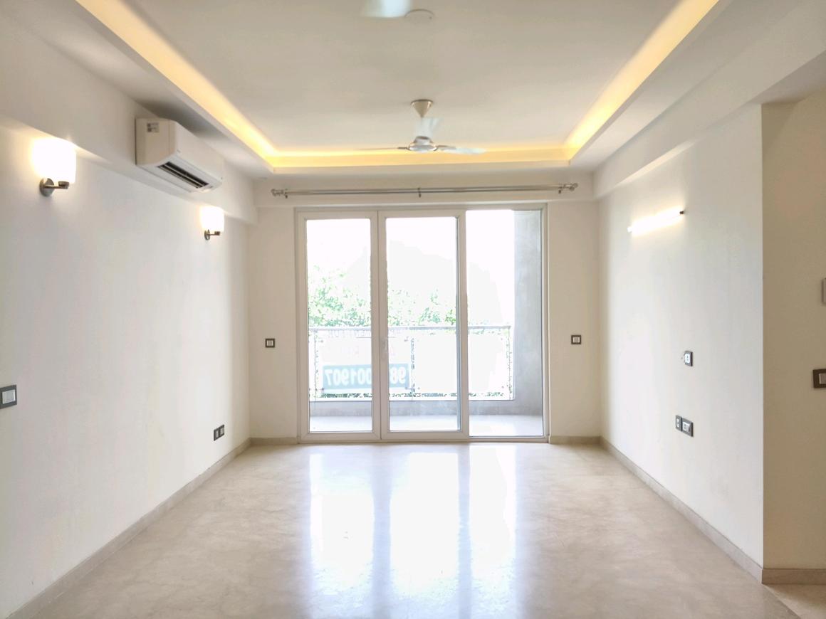 4 BHK for rent in DLF Phase 3, Gurugram — semi-furnished — 2200 sq.ft — DLF Independent Floors