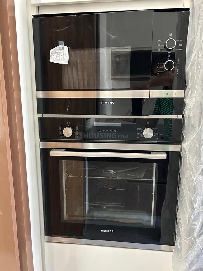 4 BHK for rent in DLF Phase 3, Gurugram — semi-furnished — 2400 sq.ft — DLF Imperial Residences