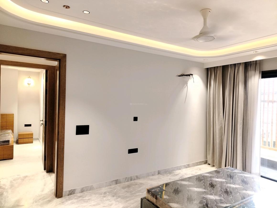 4 BHK for rent in DLF Phase 3, Gurugram — semi-furnished — 3645 sq.ft