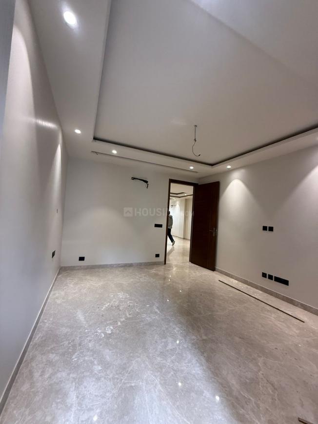 4 BHK for rent in DLF Phase 3, Gurugram — semi-furnished — 2799 sq.ft
