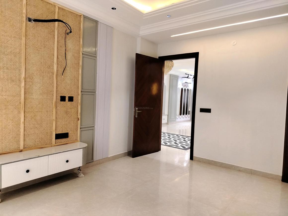 4 BHK for rent in DLF Phase 4, Gurugram — semi-furnished — 3500 sq.ft