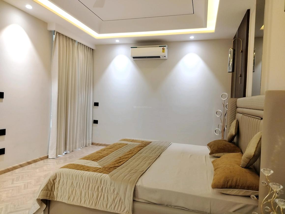 4 BHK for rent in DLF Phase 4, Gurugram — semi-furnished — 4500 sq.ft