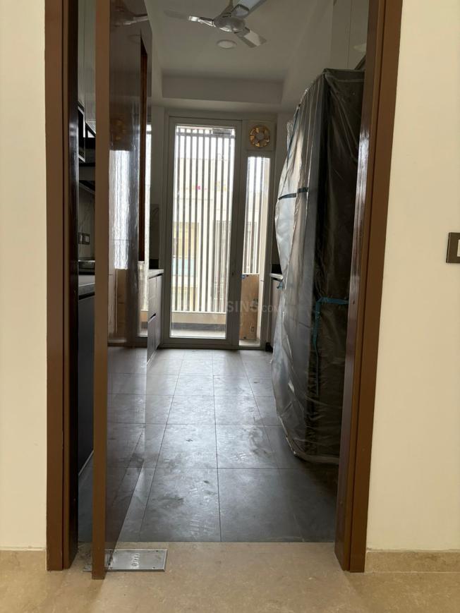 4 BHK for rent in DLF Phase 4, Gurugram — semi-furnished — 3000 sq.ft — Osakaa Realtors Osakaa Floors II