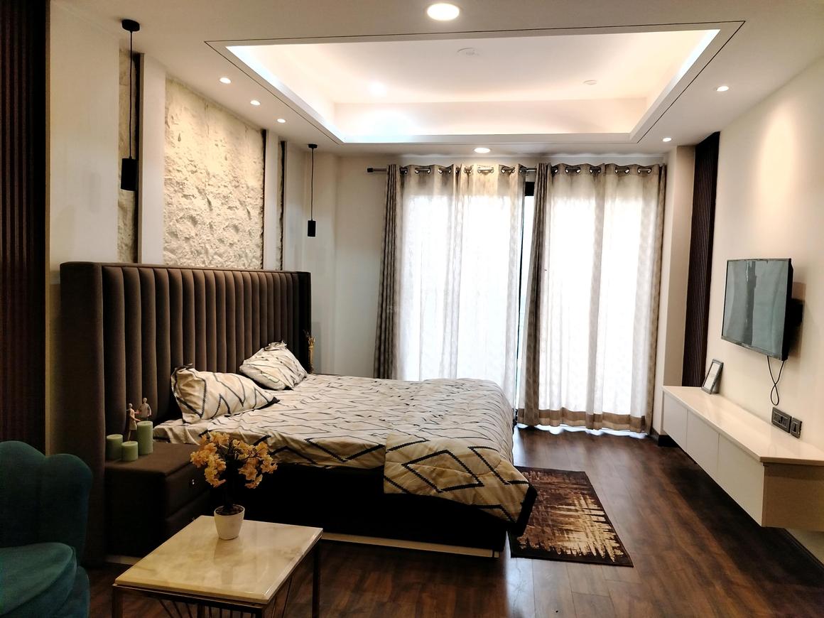 4 BHK for rent in DLF Phase 4, Gurugram — semi-furnished — 3600 sq.ft — Independent Floors At DLF City Phase IV
