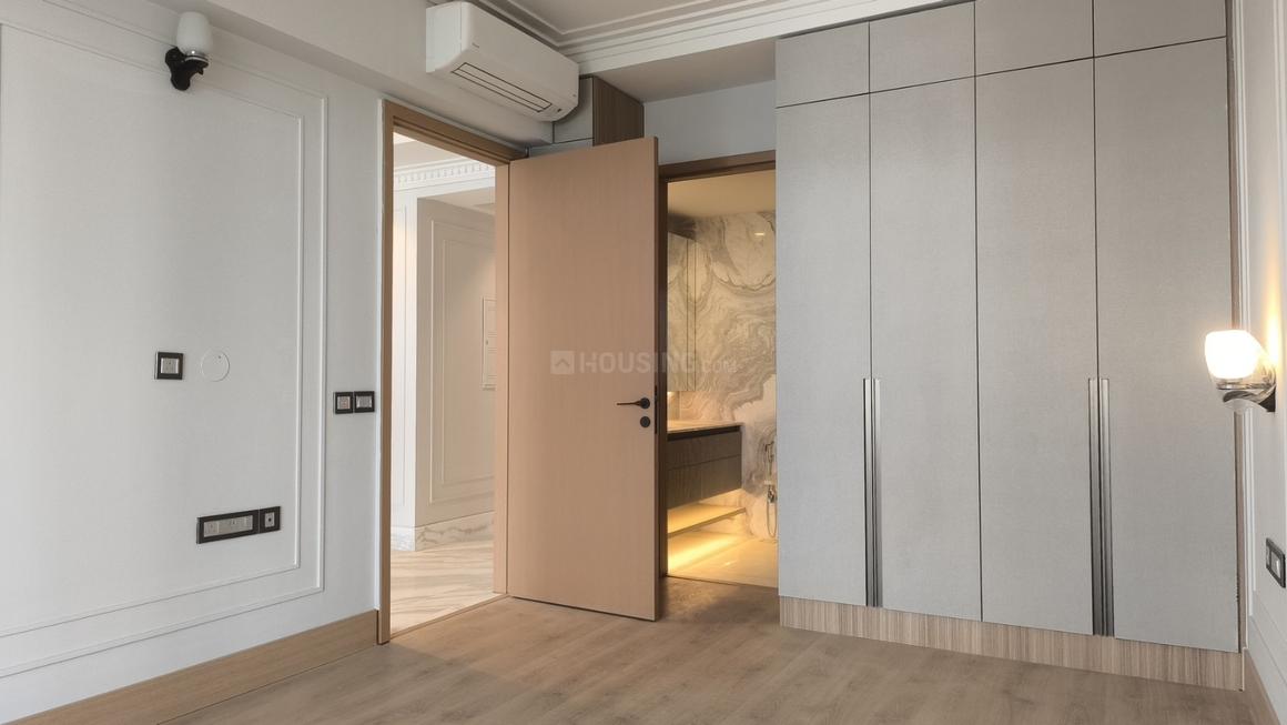 4 BHK for rent in DLF Phase 5, Gurugram — semi-furnished — 3240 sq.ft — DLF The Grove