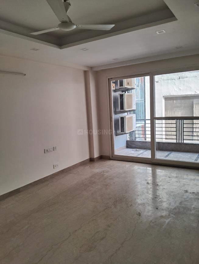 4 BHK for rent in DLF Phase 5, Gurugram — semi-furnished — 2405 sq.ft