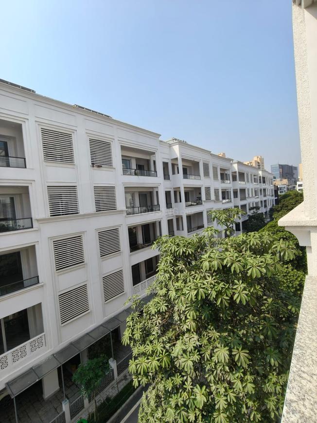 4 BHK for rent in DLF Phase 5, Gurugram — semi-furnished — 2450 sq.ft — DLF The Grove