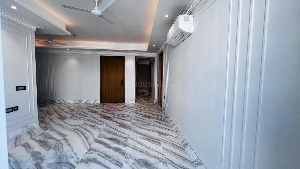 4 BHK for rent in DLF Phase 5, Gurugram — semi-furnished — 2400 sq.ft — DLF The Grove