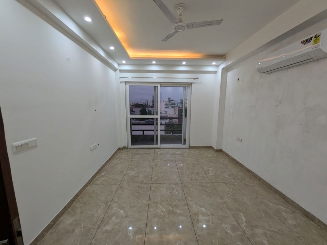 4 BHK for rent in Dlf Phase ii, Gurugram — semi-furnished — 2245 sq.ft