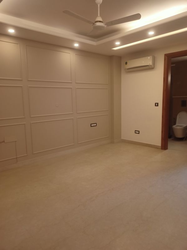 4 BHK for rent in Dlf Phase iv, Gurugram — semi-furnished — 270 sq.ft — DLF City Phase IV