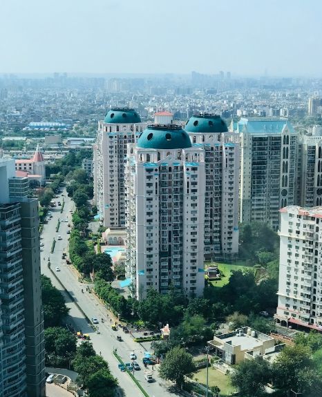 4 BHK for rent in Dlf Phase V, Gurugram — semi-furnished — 2450 sq.ft — DLF Trinity Towers