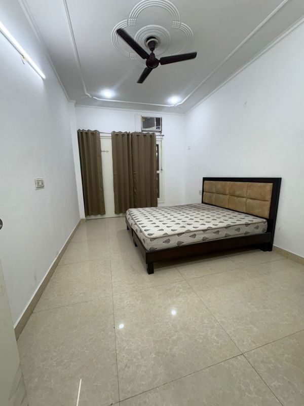 4 BHK for rent in Dlf Phase V, Gurugram — furnished — 2200 sq.ft — DLF City Phase V