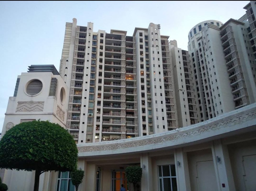 4 BHK for rent in Dlf Phase V, Gurugram — semi-furnished — 3400 sq.ft — DLF The Summit