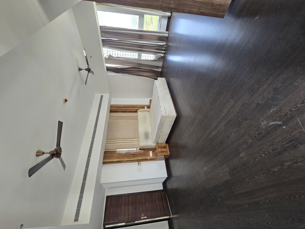4 BHK for rent in Gurgaon Faridabad Road, Gurugram — semi-furnished — 5800 sq.ft — Krrish Provence Estate
