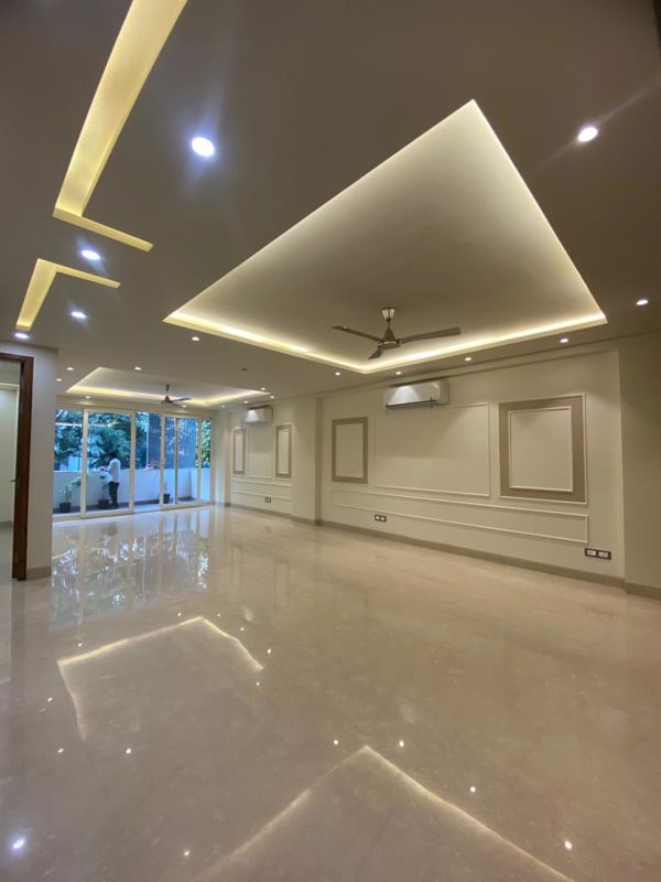 4 BHK for rent in Manesar Sector 1a, Gurugram — semi-furnished — 300 sq.ft — DLF Express Greens