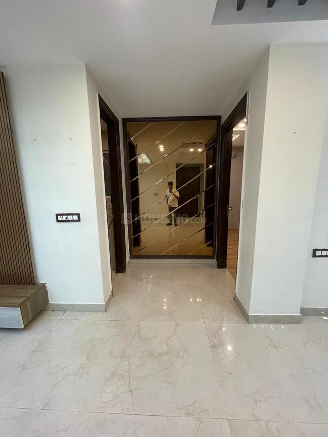4 BHK for rent in Mayfield Garden, Gurugram — semi-furnished — 2000 sq.ft — SS Mayfield Garden