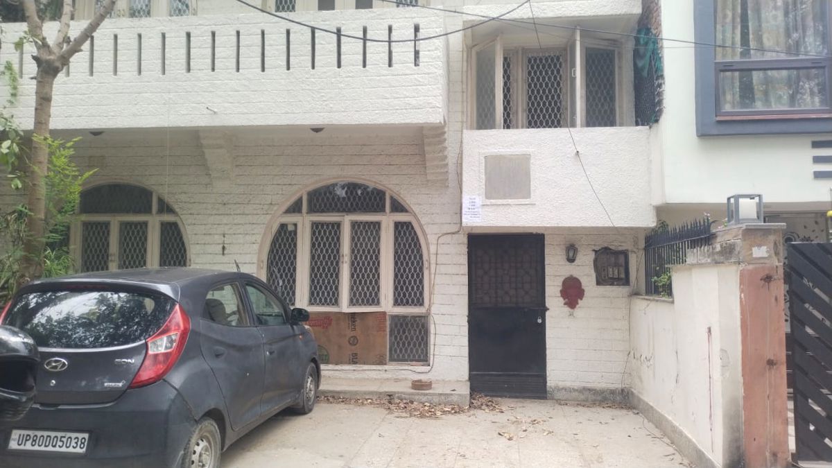 4 BHK for rent in Palam Vihar, Gurugram — semi-furnished — 1580 sq.ft — Palam Vihar Residents Association