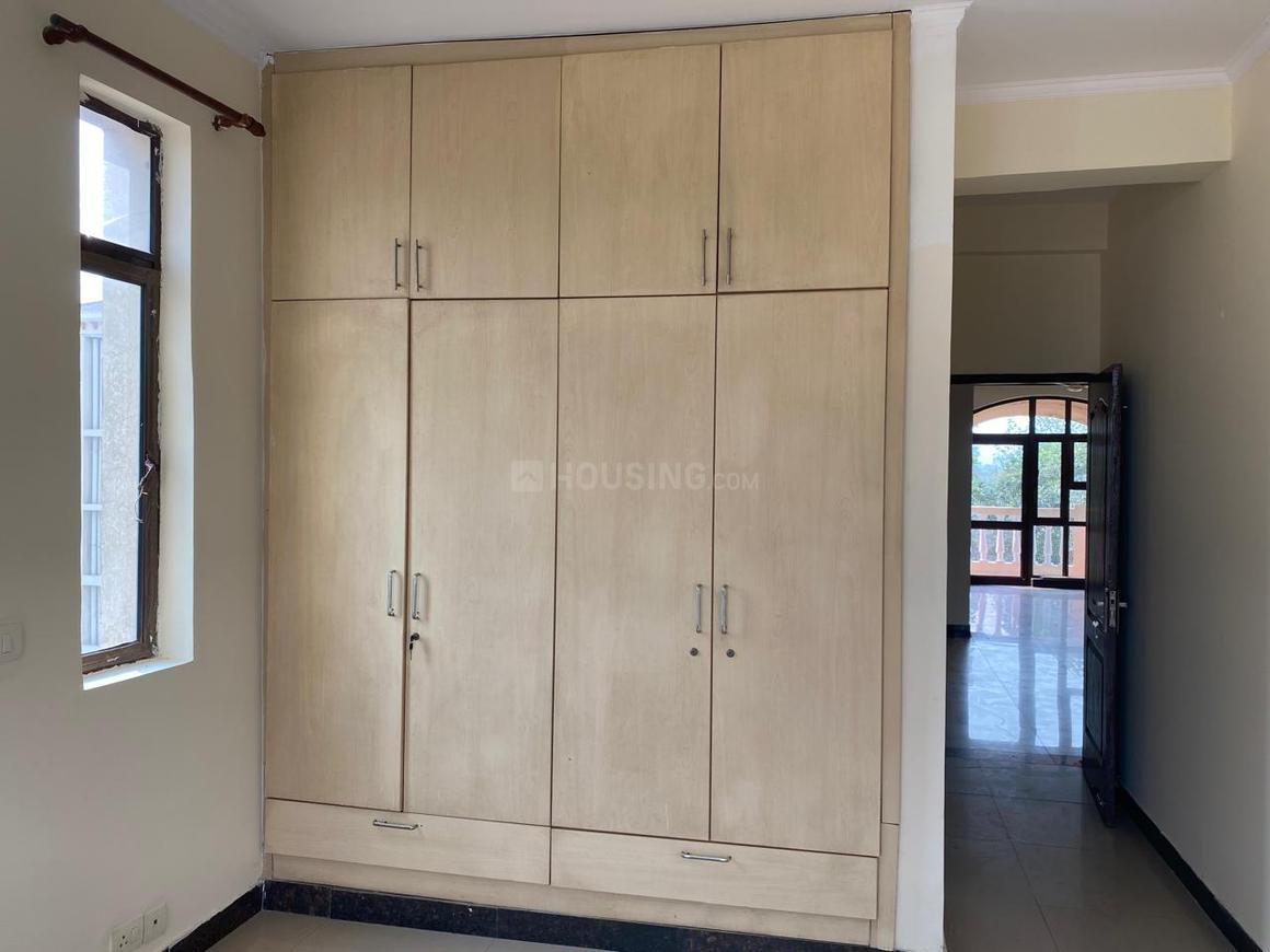 4 BHK for rent in Palam Vihar, Gurugram — semi-furnished — 3260 sq.ft