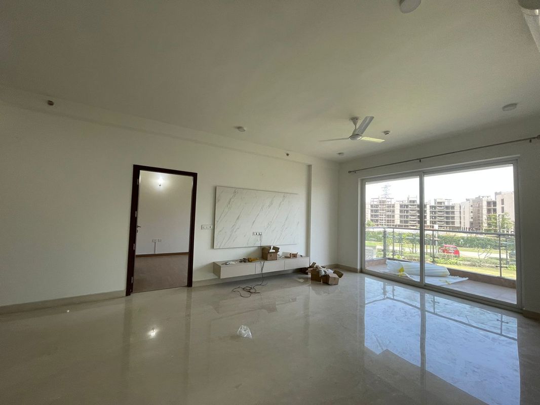 4 BHK for rent in Sector 106, Gurugram — semi-furnished — 2730 sq.ft — Godrej Meridien
