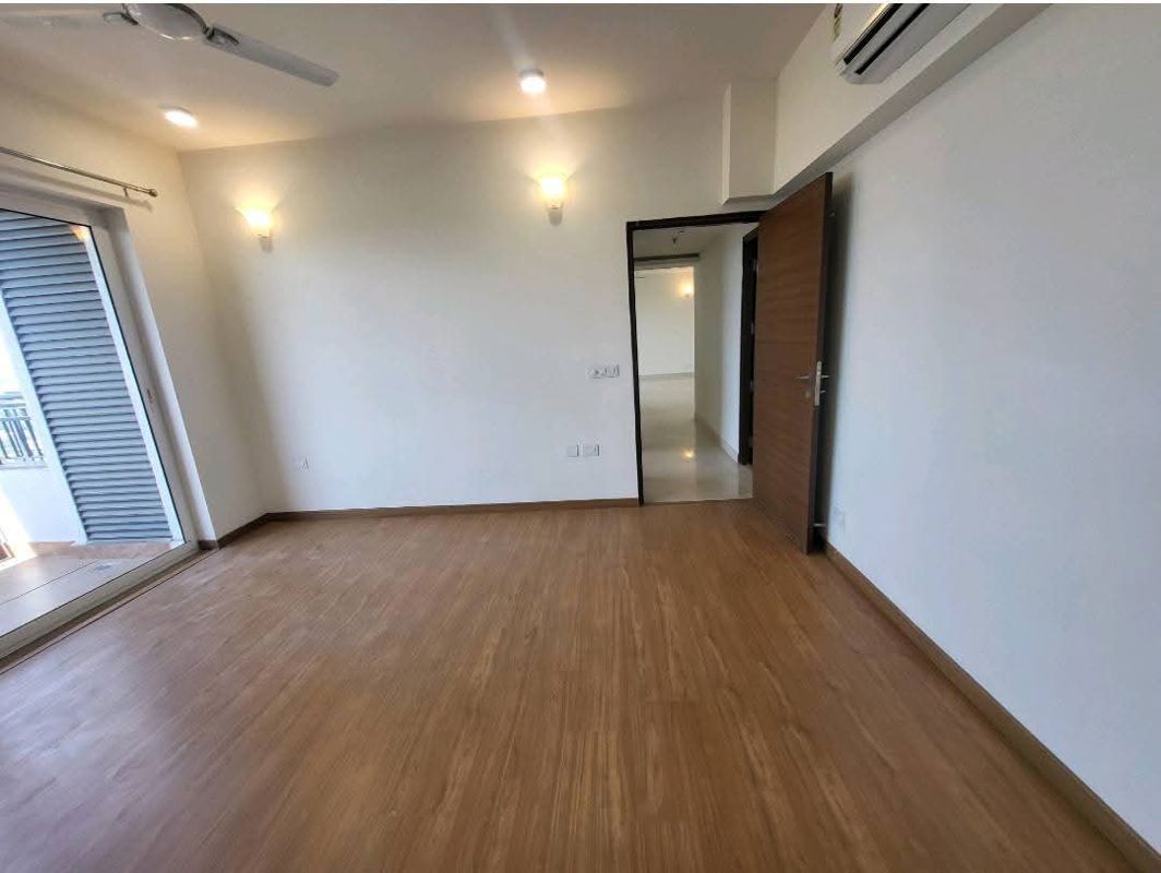 4 BHK for rent in Sector 106, Gurugram — semi-furnished — 2720 sq.ft — Godrej Meridien