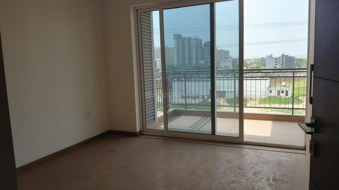4 BHK for rent in Sector 106, Gurugram — semi-furnished — 2720 sq.ft — Godrej Meridien