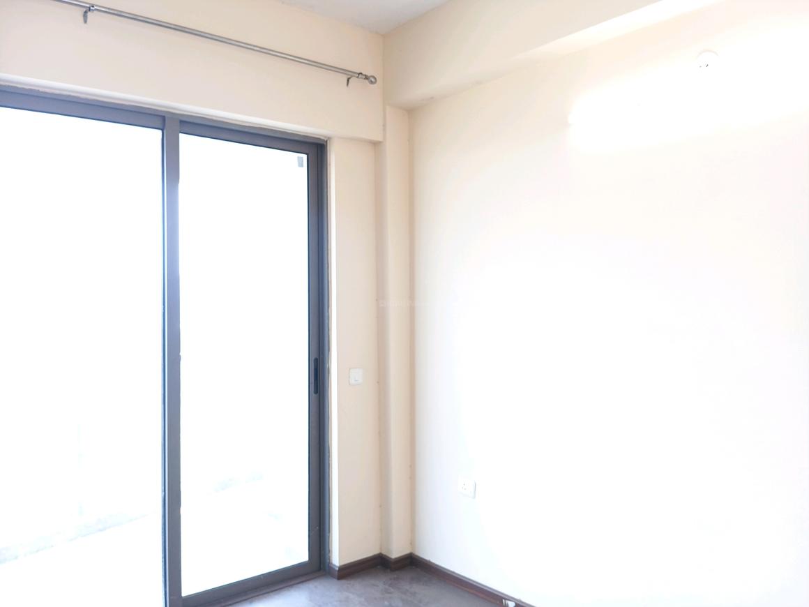 4 BHK for rent in Sector 106, Gurugram — semi-furnished — 1900 sq.ft — Paras Dews