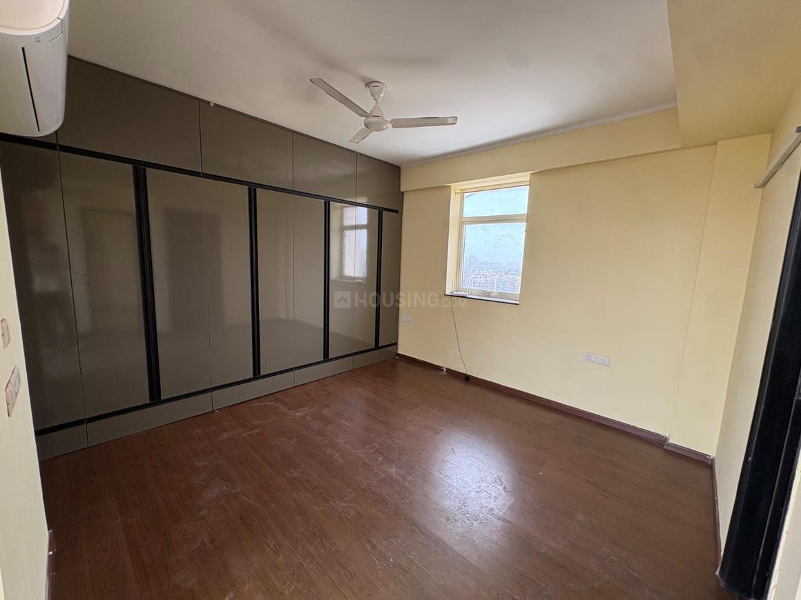 4 BHK for rent in Sector 109, Gurugram — semi-furnished — 3180 sq.ft — Solutrean Caladium