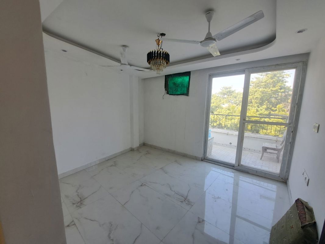 4 BHK for rent in Sector 10a, Gurugram — furnished — 425 sq.ft