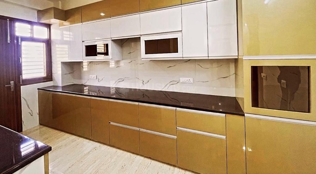 4 BHK for rent in Sector 10A, Gurugram — semi-furnished — 2800 sq.ft