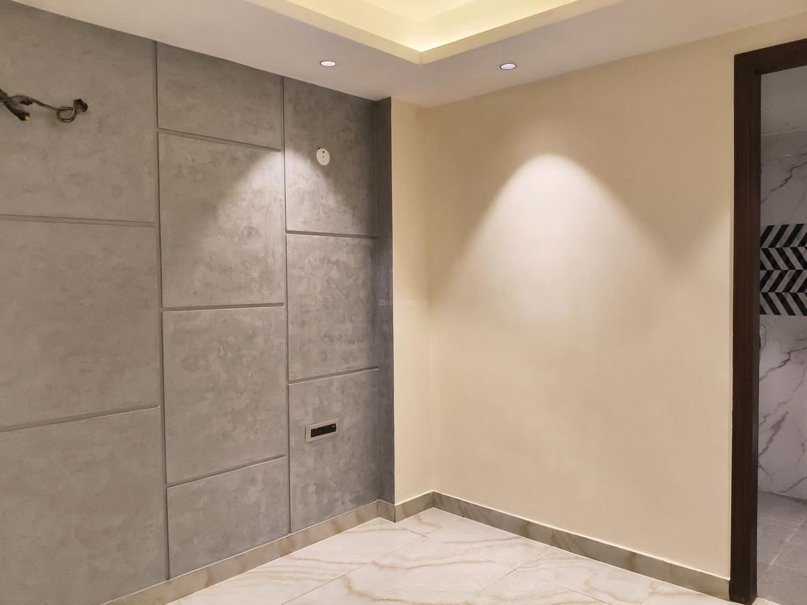 4 BHK for rent in Sector 14, Gurugram — semi-furnished — 2000 sq.ft