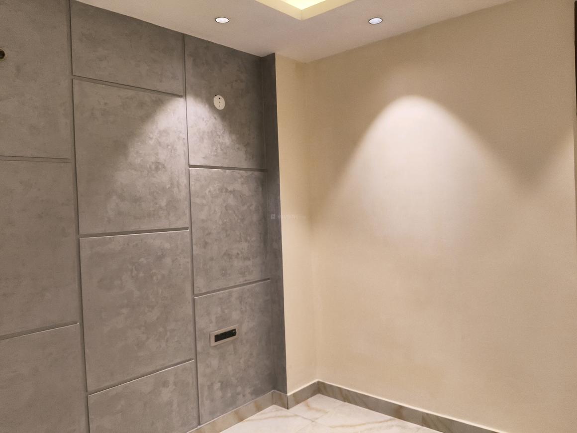 4 BHK for rent in Sector 14, Gurugram — 1800 sq.ft