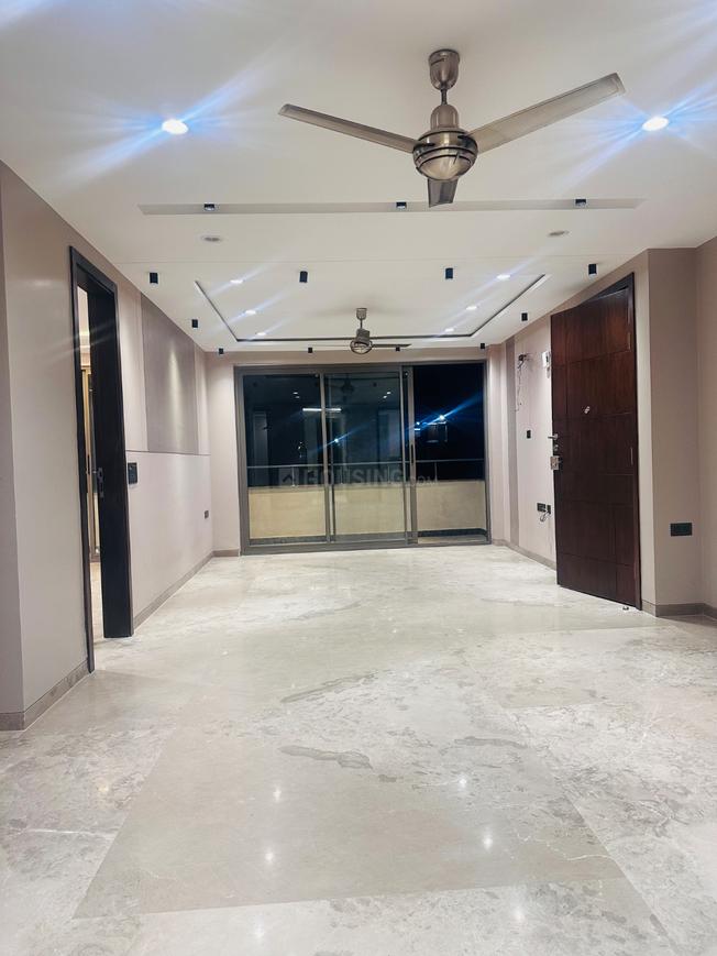 4 BHK for rent in Sector 15, Gurugram — semi-furnished — 1600 sq.ft