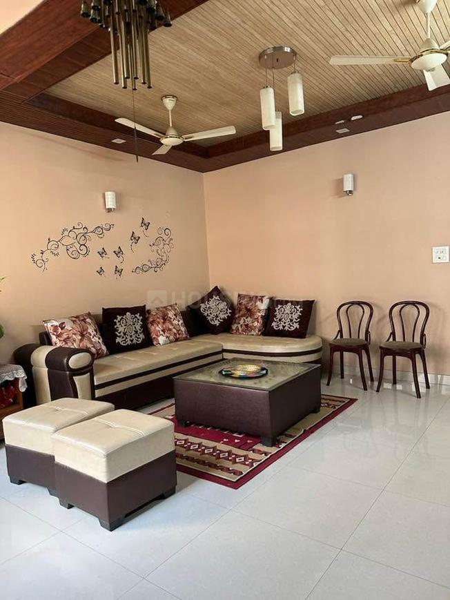 4 BHK for rent in Sector 15, Gurugram — semi-furnished — 1500 sq.ft — CGHS Rail Vihar