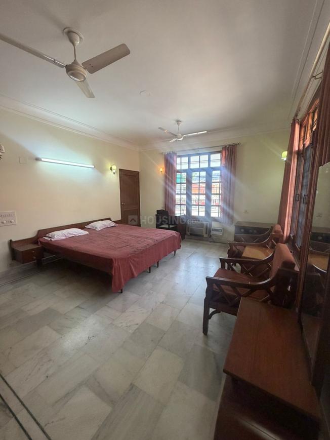 4 BHK for rent in Sector 17, Gurugram — semi-furnished — 2550 sq.ft