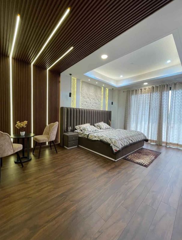 4 BHK for rent in Sector 21, Gurugram — semi-furnished — 2212 sq.ft — Suncity Trade Tower
