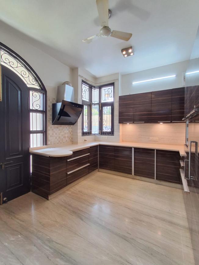 4 BHK for rent in Sector 22, Gurugram — semi-furnished — 2100 sq.ft