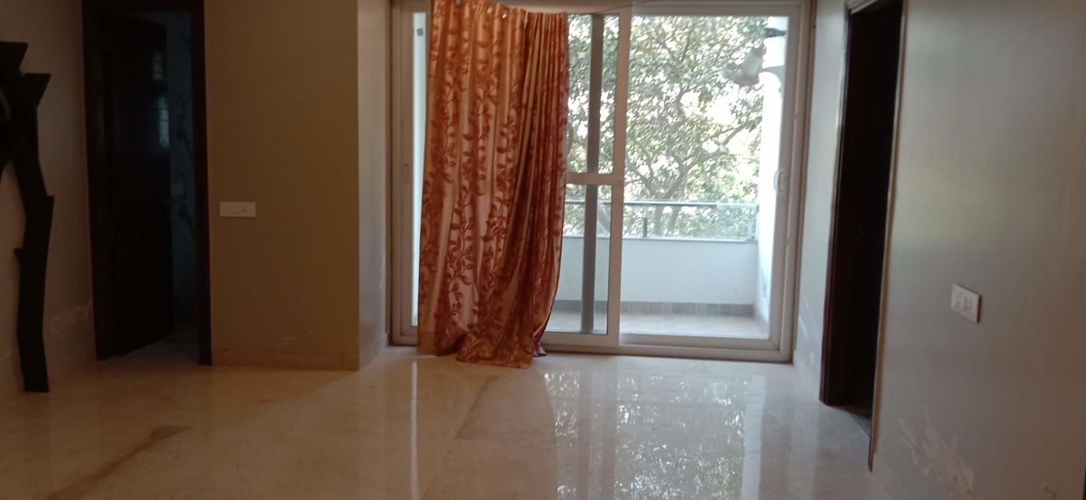 4 BHK for rent in Sector 23, Gurugram — semi-furnished — 2100 sq.ft