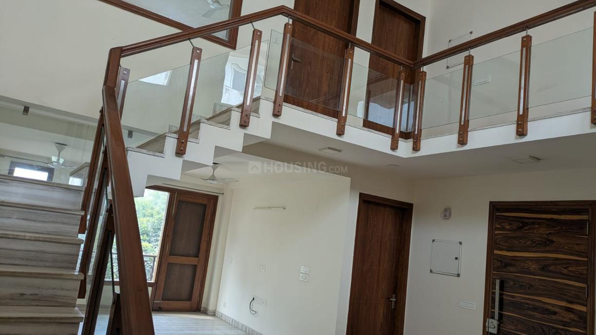 4 BHK for rent in Sector 28, Gurugram — semi-furnished — 1560 sq.ft