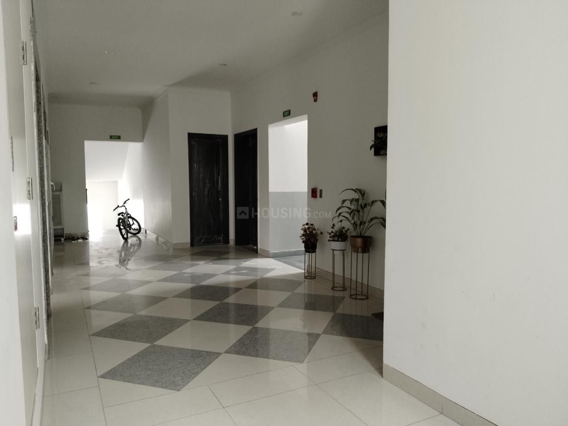 4 BHK for rent in Sector 33, Gurugram — semi-furnished — 2400 sq.ft — Central Park Aqua Front Towers