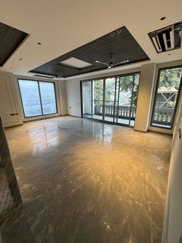 4 BHK for rent in Sector 42, Gurugram — semi-furnished — 6400 sq.ft — DLF The Magnolias