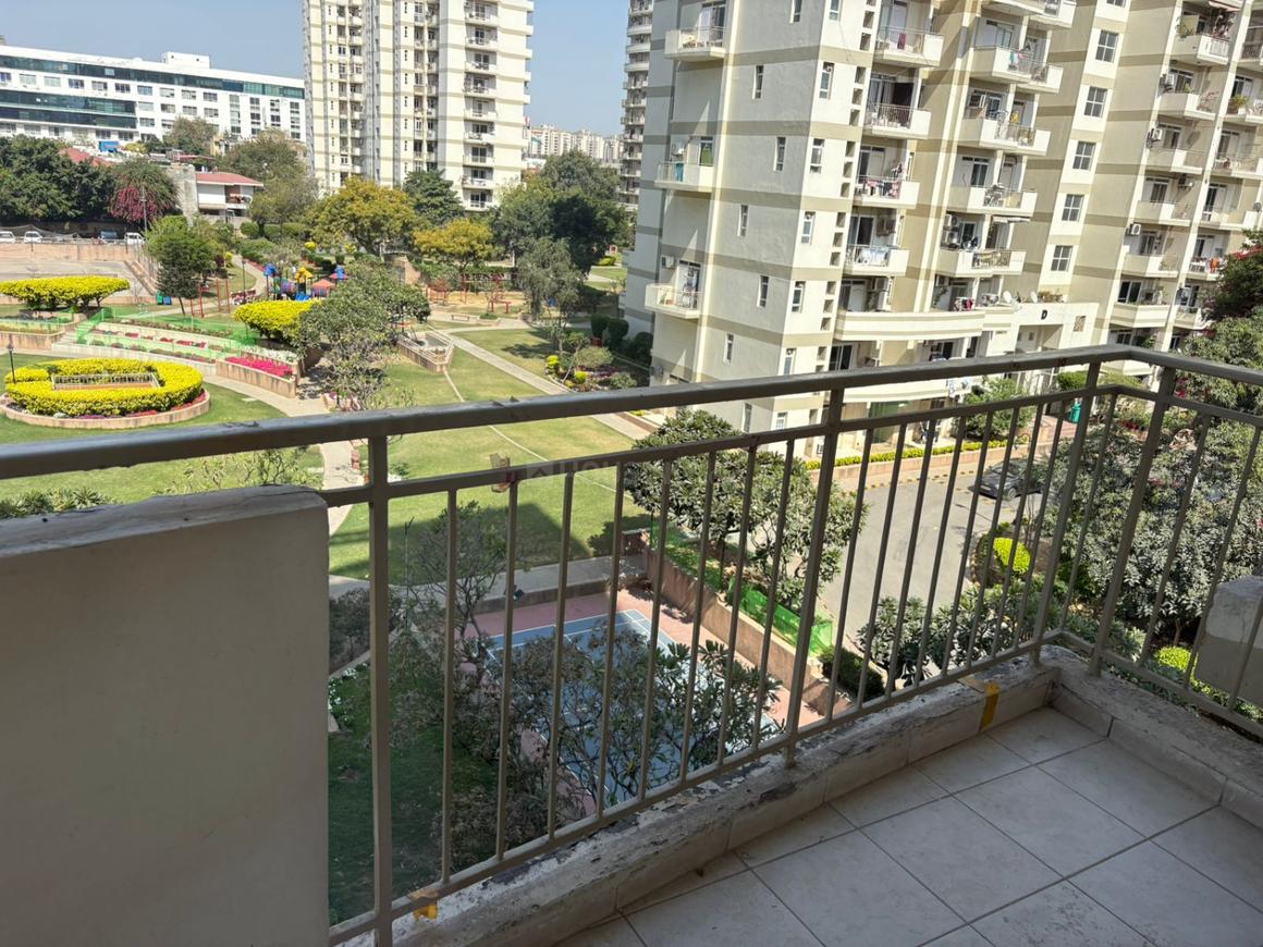 4 BHK for rent in Sector 49, Gurugram — semi-furnished — 2000 sq.ft — Bestech Park View City 2