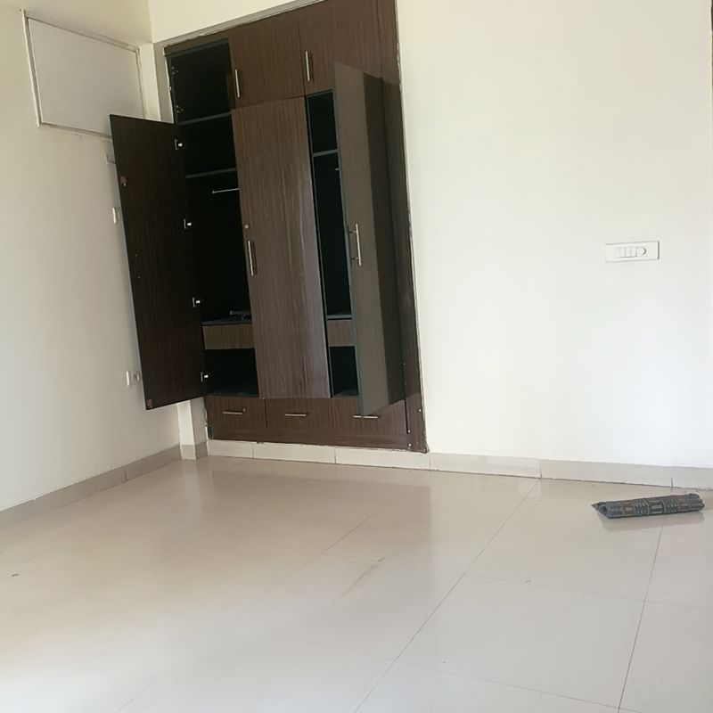 4 BHK for rent in Sector 50, Gurugram — semi-furnished — 1850 sq.ft — Eros Rosewood Villas