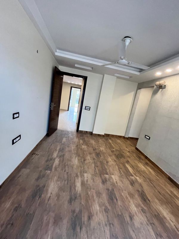 4 BHK for rent in Sector 50, Gurugram — semi-furnished — 2452 sq.ft — Unitech South City II