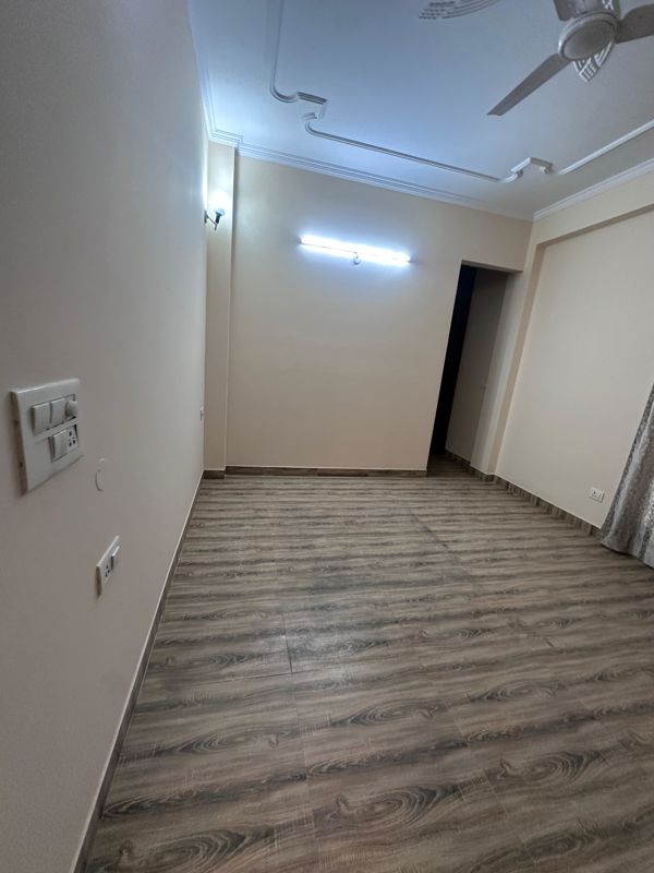 4 BHK for rent in Sector 50, Gurugram — semi-furnished — 2250 sq.ft — Unitech South City II