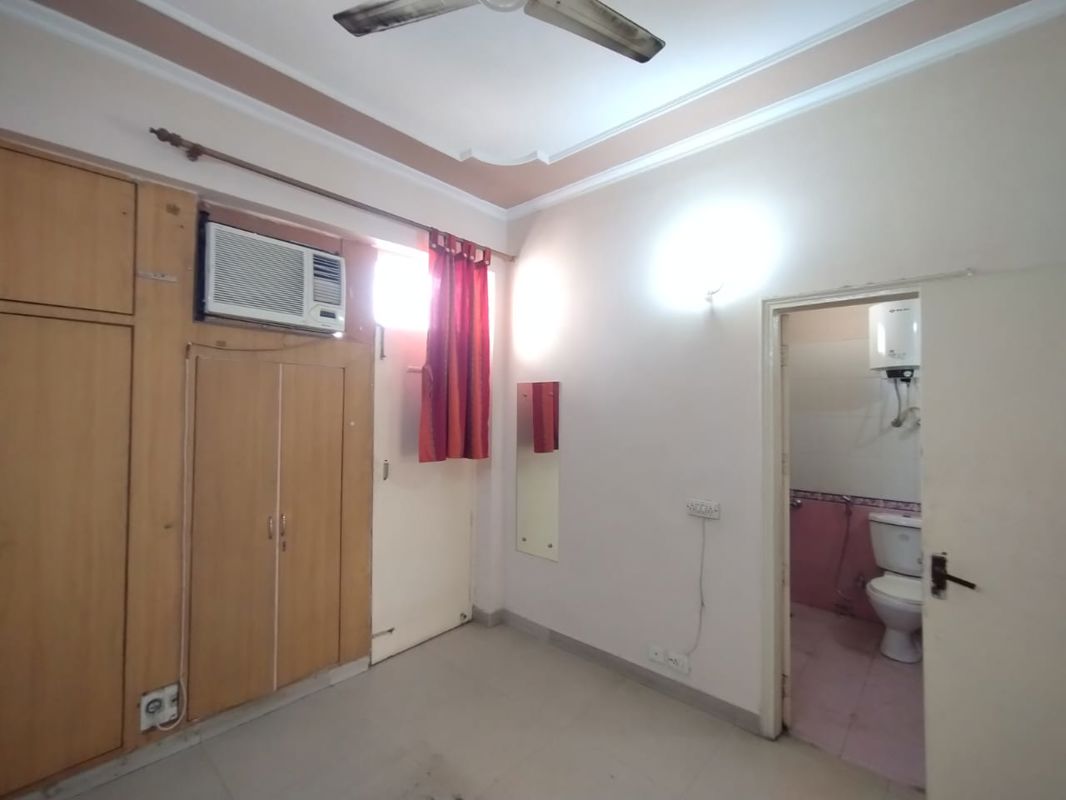 4 BHK for rent in Sector 51, Gurugram — semi-furnished — 1990 sq.ft — Orchid Island