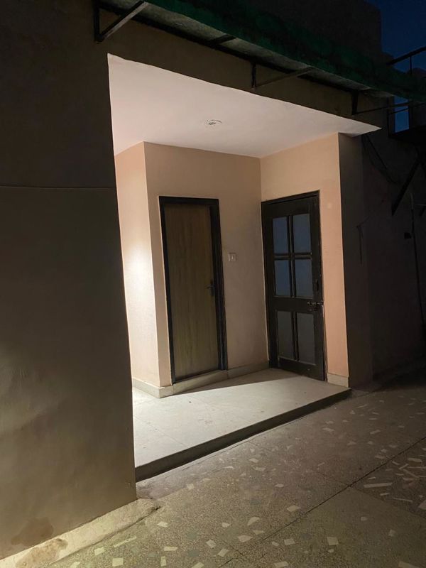 4 BHK for rent in Sector 52, Gurugram — semi-furnished — 3050 sq.ft — Anand Niketan CGHS