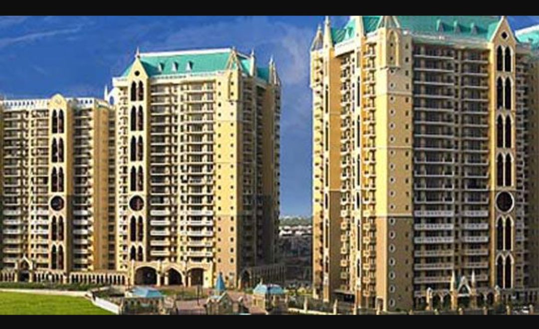 4 BHK for rent in Sector 53, Gurugram — semi-furnished — 2610 sq.ft — DLF Westend Heights