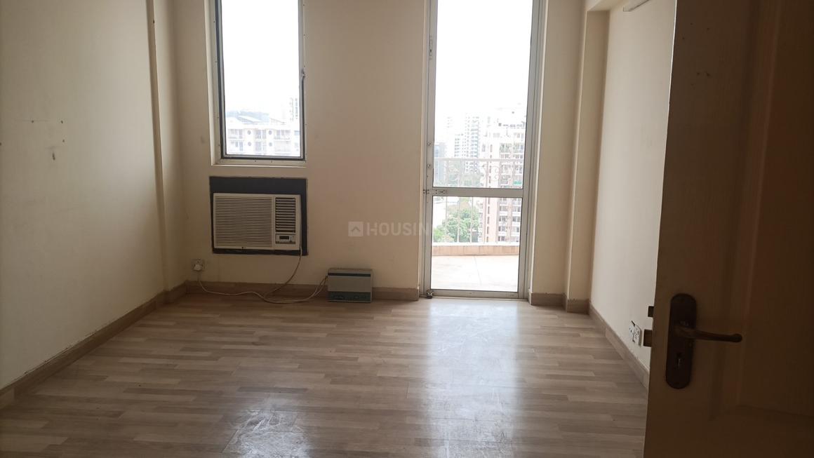 4 BHK for rent in Sector 53, Gurugram — semi-furnished — 2200 sq.ft — DLF Trinity Towers